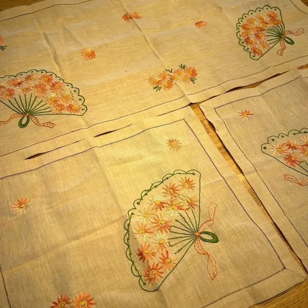 Vintage Handmade Embroidered Brown & Green Table Napkin And Runner 3Piece Set